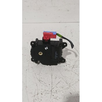 Recambio de motor apertura trampilla para toyota yaris (_p13_) 1.5 (nsp131_) referencia OEM IAM CZ1138002800  