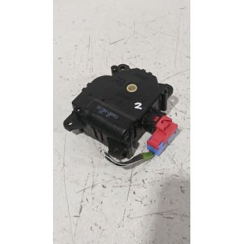 Recambio de motor apertura trampilla para toyota yaris (_p13_) 1.5 (nsp131_) referencia OEM IAM CZ1138002800  