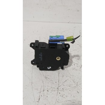 Recambio de motor apertura trampilla para toyota yaris (_p13_) 1.5 (nsp131_) referencia OEM IAM CZ1138002810  