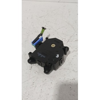 Recambio de motor apertura trampilla para toyota yaris (_p13_) 1.5 (nsp131_) referencia OEM IAM CZ1138002810  