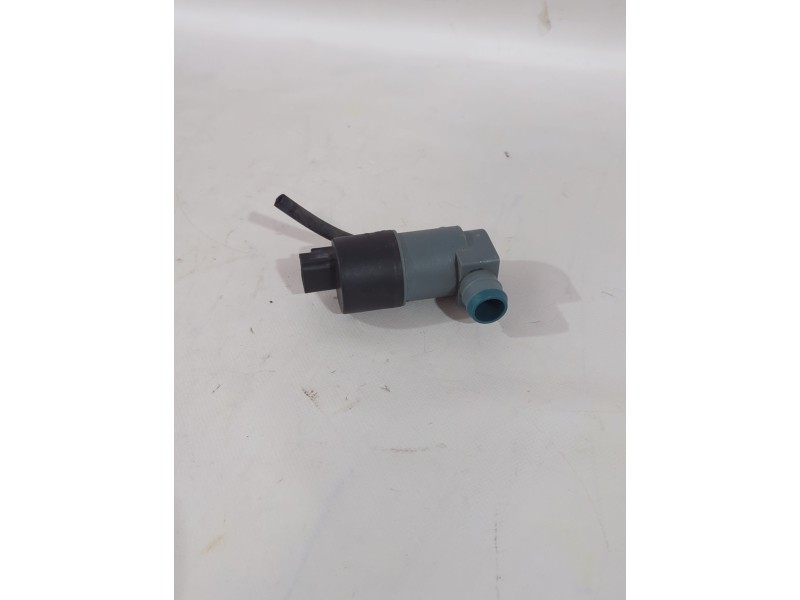 Recambio de bomba limpia para toyota yaris (_p13_) 1.5 (nsp131_) referencia OEM IAM 853300D121  