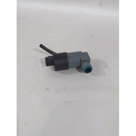 Recambio de bomba limpia para toyota yaris (_p13_) 1.5 (nsp131_) referencia OEM IAM 853300D121  