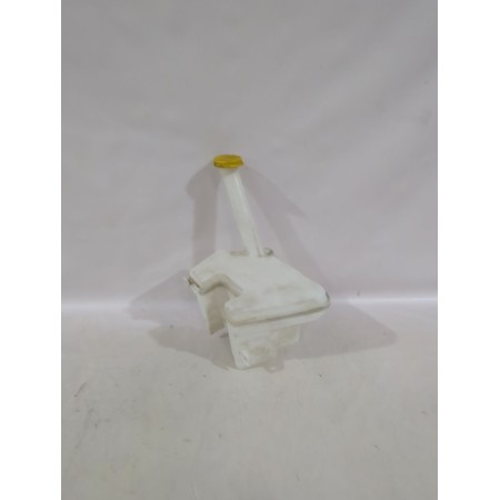 Recambio de deposito limpia para toyota yaris (_p13_) 1.5 (nsp131_) referencia OEM IAM 853150D170  