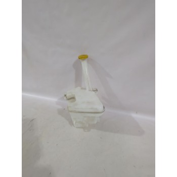 Recambio de deposito limpia para toyota yaris (_p13_) 1.5 (nsp131_) referencia OEM IAM 853150D170  