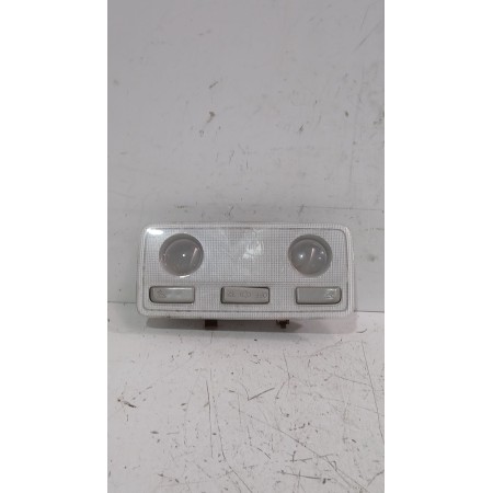 Recambio de luz interior para toyota yaris (_p13_) 1.5 (nsp131_) referencia OEM IAM 812600D070  