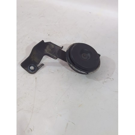 Recambio de claxon para toyota yaris (_p13_) 1.5 (nsp131_) referencia OEM IAM 865200D220  