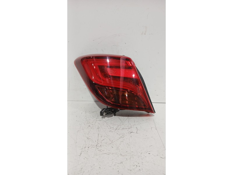 Recambio de piloto trasero izquierdo para toyota yaris (_p13_) 1.5 (nsp131_) referencia OEM IAM 815610D600  