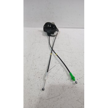 Recambio de cerradura puerta trasera izquierda para toyota yaris (_p13_) 1.5 (nsp131_) referencia OEM IAM 690600D310  