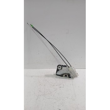 Recambio de cerradura puerta delantera izquierda para toyota yaris (_p13_) 1.5 (nsp131_) referencia OEM IAM 690400D520  