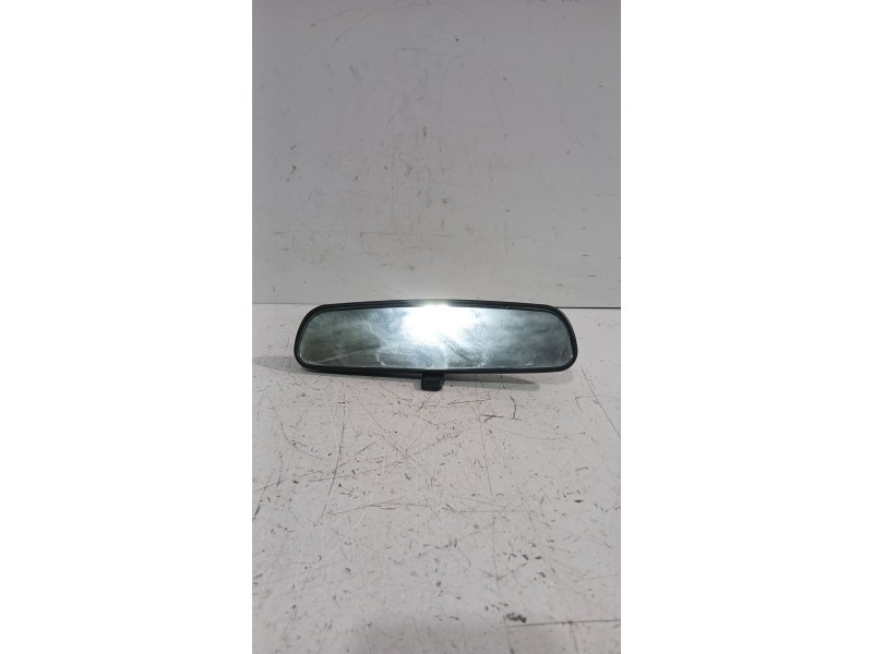 Recambio de espejo interior para toyota yaris (_p13_) 1.5 (nsp131_) referencia OEM IAM E11045617  