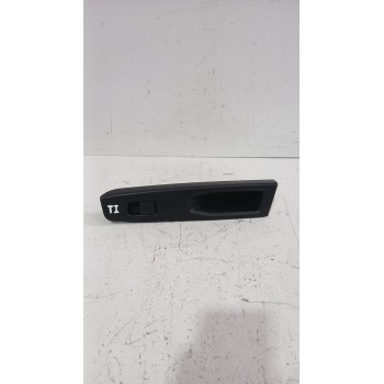 Recambio de mando elevalunas trasero izquierdo para toyota yaris (_p13_) 1.5 (nsp131_) referencia OEM IAM 848100D030  