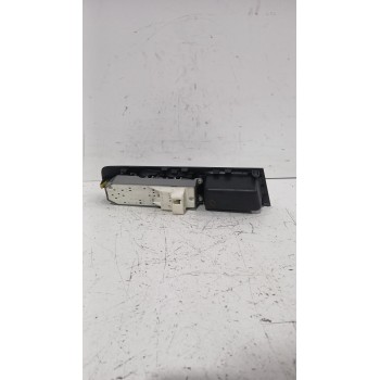 Recambio de mando elevalunas delantero izquierdo para toyota yaris (_p13_) 1.5 (nsp131_) referencia OEM IAM 848100D030  