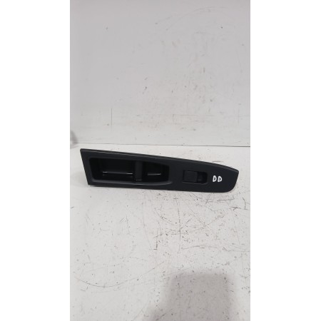 Recambio de mando elevalunas delantero derecho para toyota yaris (_p13_) 1.5 (nsp131_) referencia OEM IAM 848100D030  