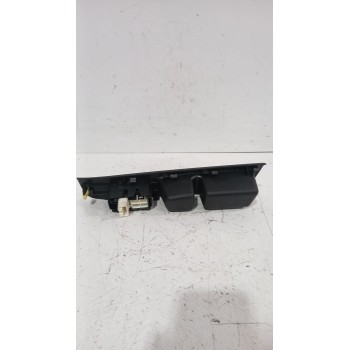Recambio de mando elevalunas delantero derecho para toyota yaris (_p13_) 1.5 (nsp131_) referencia OEM IAM 848100D030  