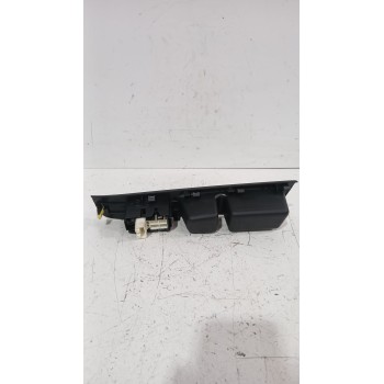 Recambio de mando elevalunas delantero derecho para toyota yaris (_p13_) 1.5 (nsp131_) referencia OEM IAM 848100D030  