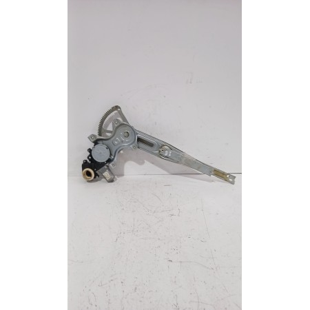 Recambio de elevalunas delantero izquierdo para toyota yaris (_p13_) 1.5 (nsp131_) referencia OEM IAM 698200D440  