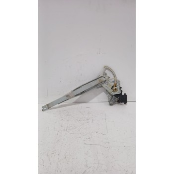 Recambio de elevalunas delantero izquierdo para toyota yaris (_p13_) 1.5 (nsp131_) referencia OEM IAM 698200D440  