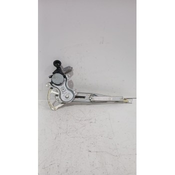 Recambio de elevalunas delantero derecho para toyota yaris (_p13_) 1.5 (nsp131_) referencia OEM IAM 698100D300  