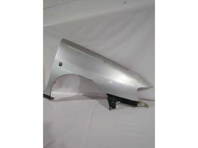 Recambio de aleta delantera derecha para seat ibiza ii (6k1) 1.4 i referencia OEM IAM 6K0821022D  