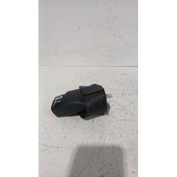 Recambio de enganche cinturon trasero derecho para toyota yaris (_p13_) 1.5 (nsp131_) referencia OEM IAM 734700D160C1  