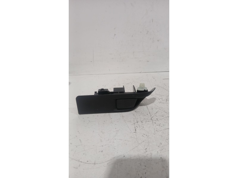 Recambio de tirador tapa combustible para toyota yaris (_p13_) 1.5 (nsp131_) referencia OEM IAM 7730612020  