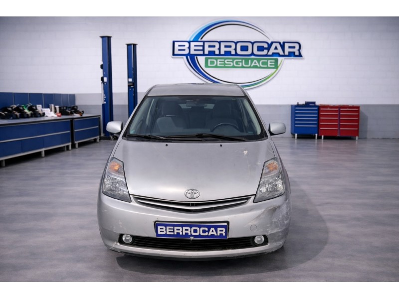 TOYOTA PRIUS (NHW20)