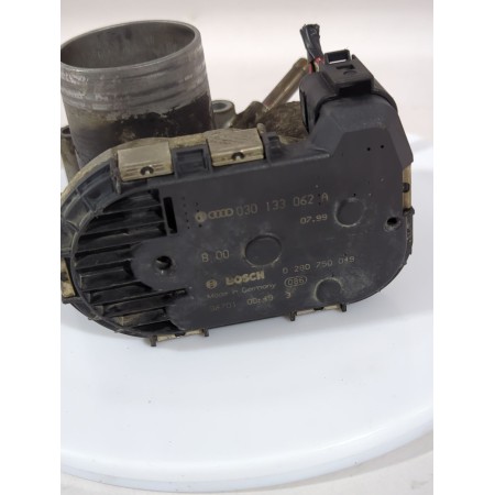 Recambio de caja mariposa para seat ibiza ii (6k1) 1.4 i referencia OEM IAM 030133062A  