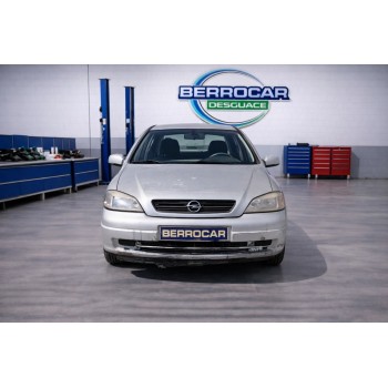 opel astra g berlina del año 2000