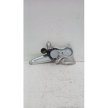 Recambio de elevalunas trasero izquierdo para toyota yaris (_p13_) 1.5 (nsp131_) referencia OEM IAM 857100D100  