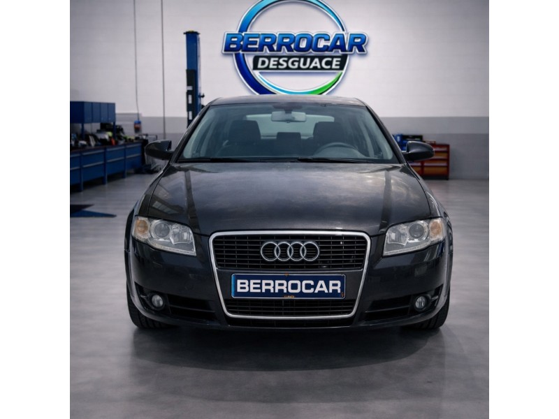 AUDI A4 BERLINA (8E)