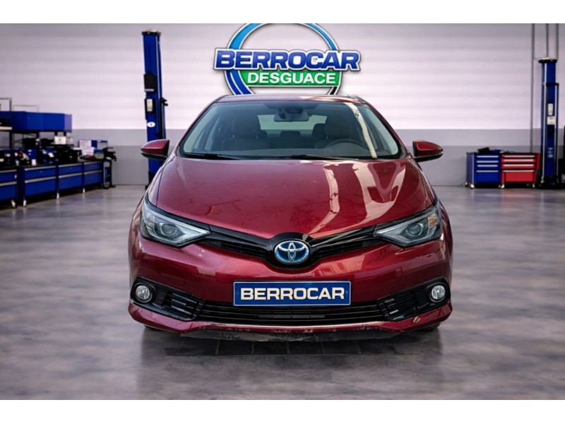 TOYOTA AURIS TOURING SPORTS (E18)