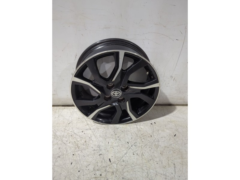 Recambio de llanta para toyota yaris (_p13_) 1.5 (nsp131_) referencia OEM IAM 426110DC80  