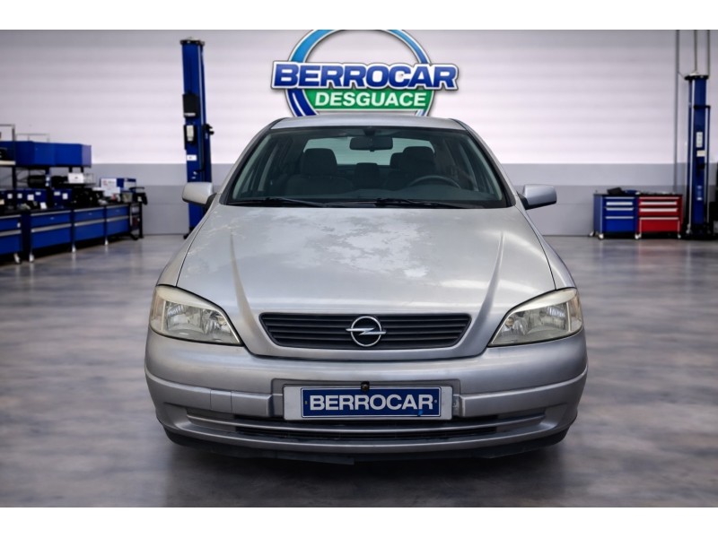 opel astra g berlina del año 2001