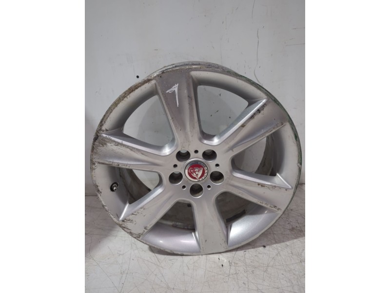 Recambio de llanta para jaguar xe 2.0 diesel cat referencia OEM IAM 7JX17CH485  