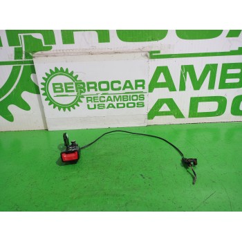 Recambio de enganche cinturon trasero derecho para opel corsa e expression referencia OEM IAM 627822900  