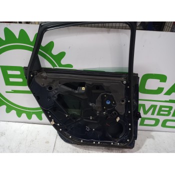 Recambio de puerta trasera izquierda para audi a6 berlina (4f2) 2.4 referencia OEM IAM 4F0833051D  