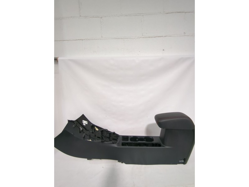 Recambio de consola central para ford puma (j2k, cf7) 1.0 ecoboost referencia OEM IAM 2521489 / H1BBA046B26AW  
