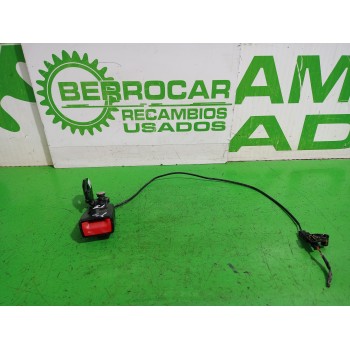 Recambio de enganche cinturon trasero derecho para opel corsa e expression referencia OEM IAM 627822900  