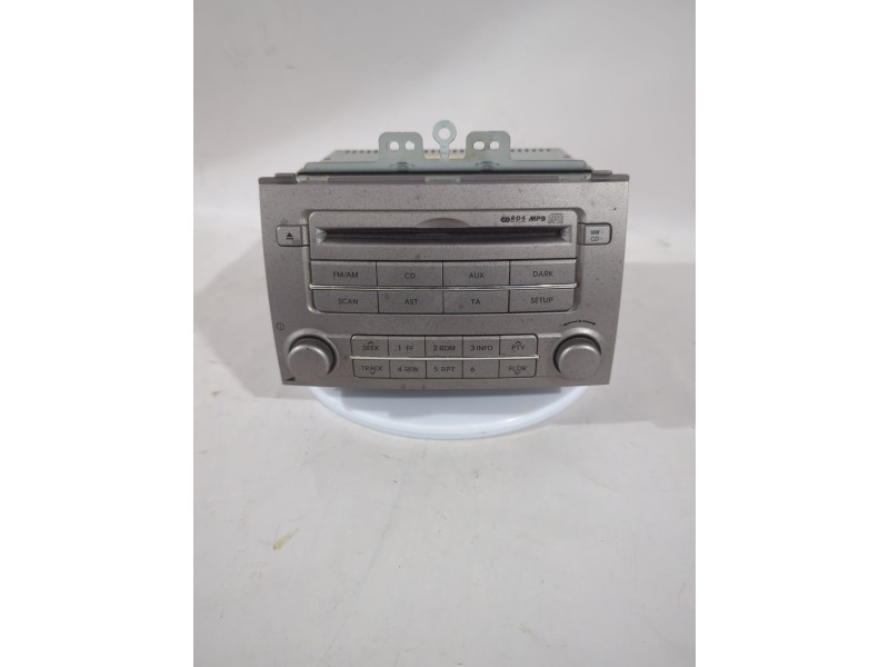 Recambio de sistema audio / radio cd para hyundai i20 i (pb, pbt) 1.2 referencia OEM IAM 61013813 / 961001J211  