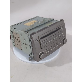 Recambio de sistema audio / radio cd para hyundai i20 i (pb, pbt) 1.2 referencia OEM IAM 61013813 / 961001J211  