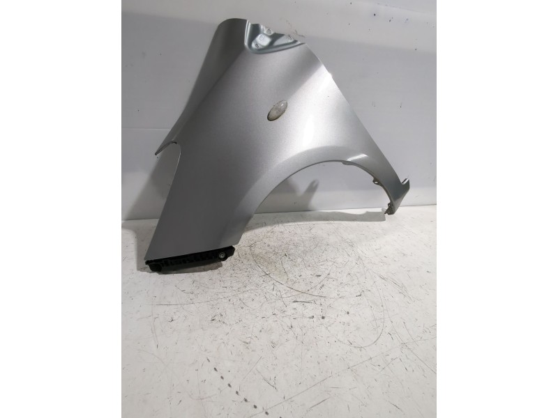 Recambio de aleta delantera izquierda para toyota yaris (_p9_) 1.33 vvt-i (nsp90_) referencia OEM IAM 5381252210  