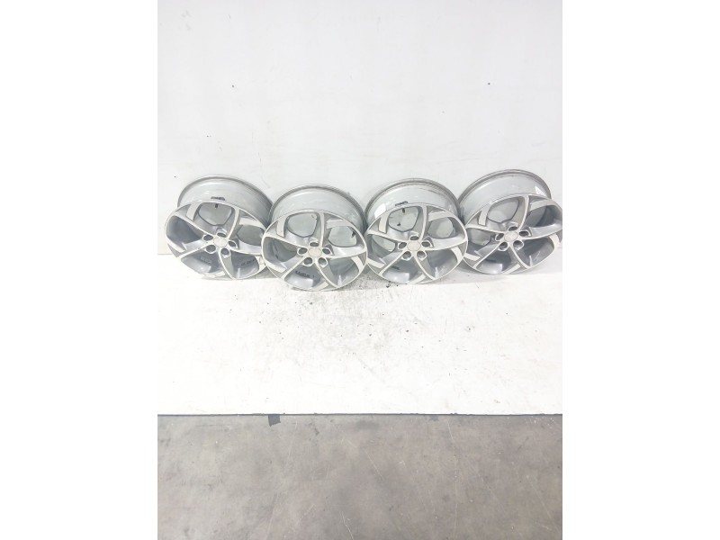 Recambio de juego llantas para peugeot 508 active referencia OEM IAM 9671401677  