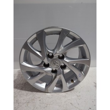 Recambio de llanta para toyota auris touring sports (e18) active referencia OEM IAM 4261102L80  