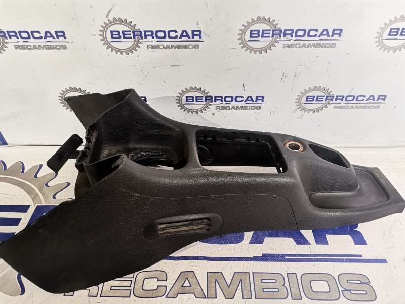 Recambio de consola central para peugeot 206 berlina 1.9 diesel referencia OEM IAM 9625036877  