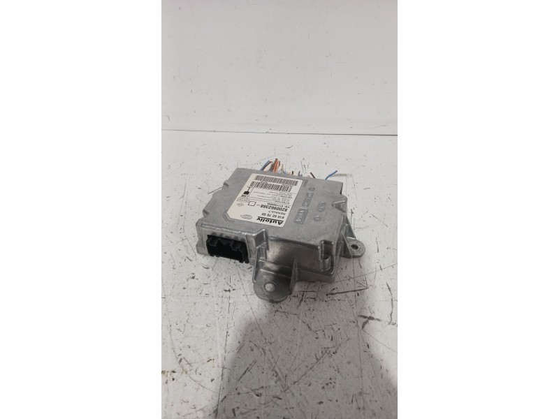 Recambio de centralita airbag para renault megane ii sedán (lm0/1_) 1.5 dci (lm1f) referencia OEM IAM 8200962388  