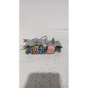 Recambio de caja reles / fusibles para renault megane ii sedán (lm0/1_) 1.5 dci (lm1f) referencia OEM IAM 8200338695  