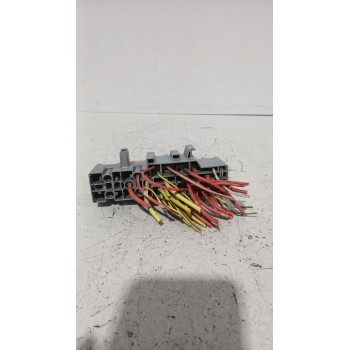 Recambio de caja reles / fusibles para renault megane ii sedán (lm0/1_) 1.5 dci (lm1f) referencia OEM IAM 8200338695  