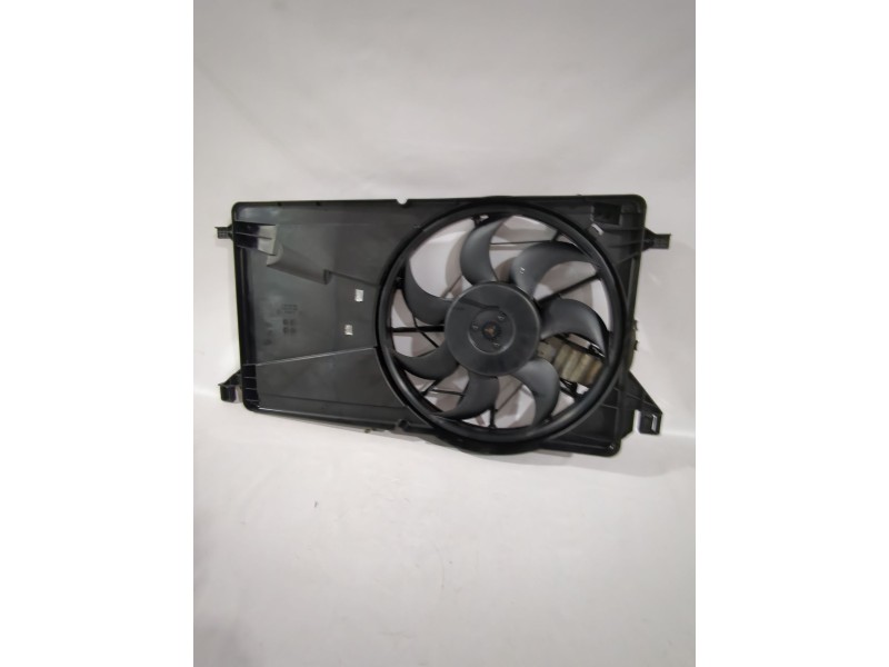 Recambio de electroventilador para volvo c30 (533) 1.8 referencia OEM IAM 31261989  