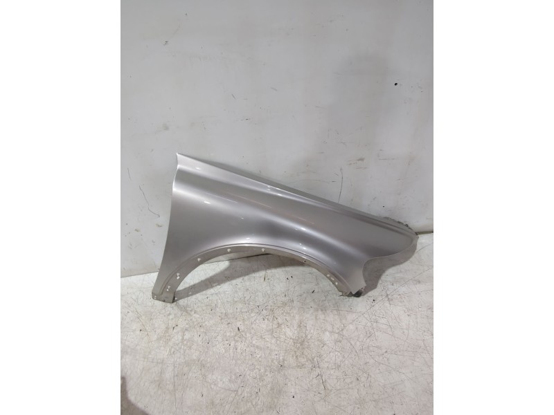 Recambio de aleta delantera derecha para volvo c30 (533) 1.8 referencia OEM IAM 31253950  