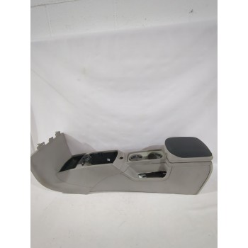 Recambio de consola central para volvo c30 (533) 1.8 referencia OEM IAM 8687407 / 39850270  